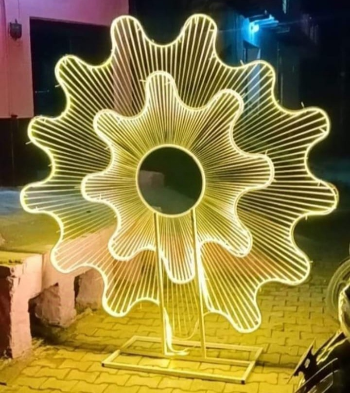 Suraj Selfi Point 6x6